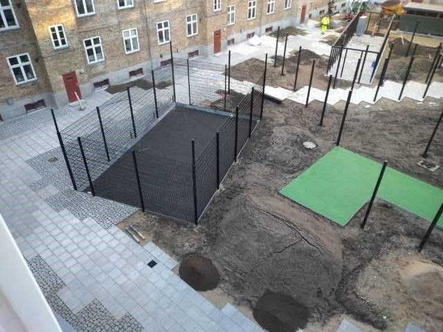 Bredahlsvejkarréen gennemrenoveret gårdrum